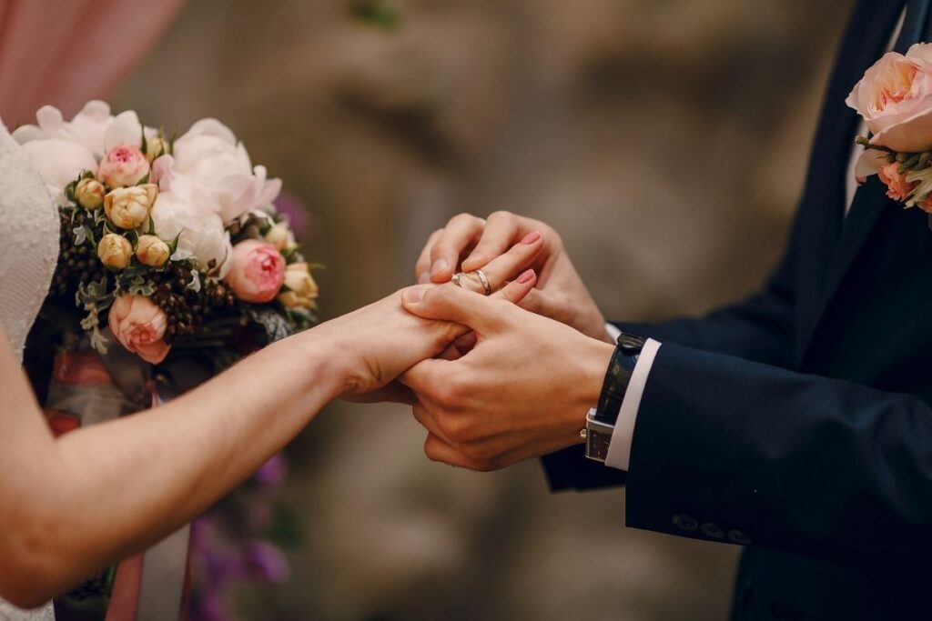 How to Change Your Name After Marriage in Virginia